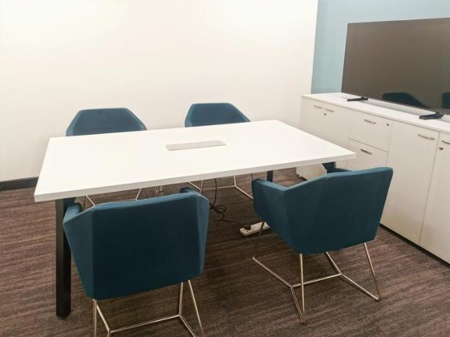 Unlimited office access in HQ Pramukh Towers