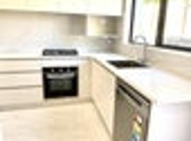 Unsworth Heights, 2 bedrooms, $650 pw
