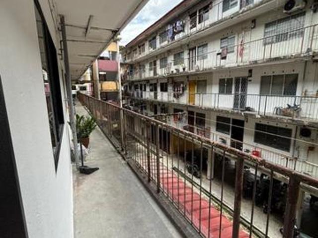Untuk Di Jual Flat Cempaka Tampoi Hot Area Full Loan Below Market