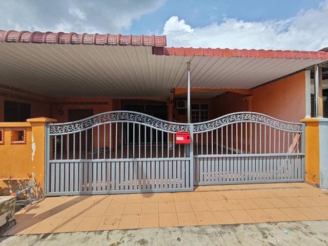 Untuk dijual 2 Unit rumah Teres Setingkat Bersebelahan