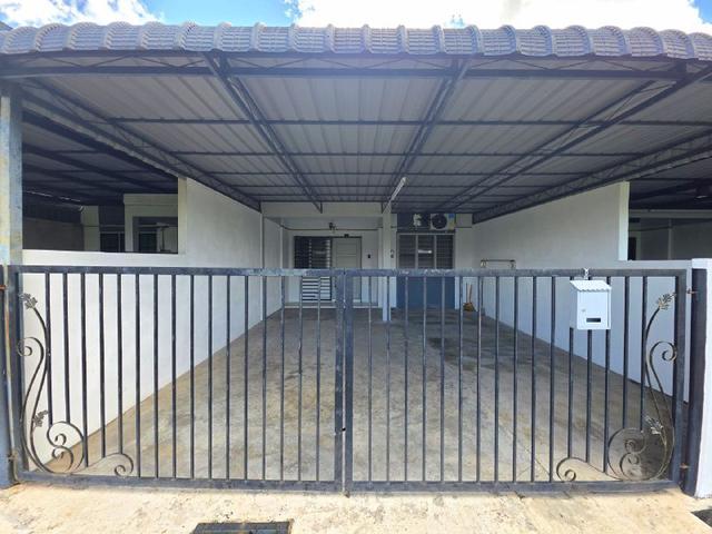 Untuk dijual TERES SETINGKAT TAMAN RIA VISTANA PADANG SERAI KEDAH