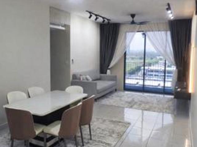 CANTIK Fully Furnished Apartment E Island Lake Haven Puchong