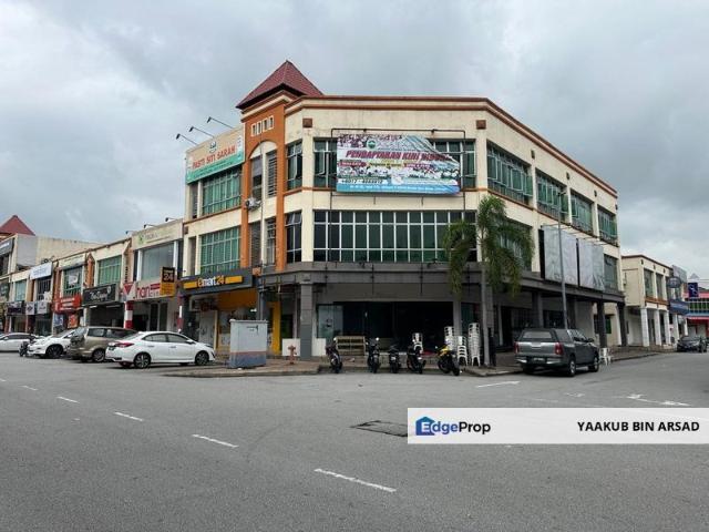 Untuk Sewa Corner Lot Ground floor & Tingkat 1 di Seksyen 7 Bandar Baru Bangi Selangor