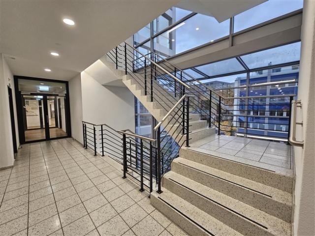Untermiete  1'250 m² bezugsbereite und möblierte Bürofläche