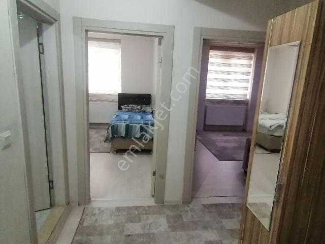 Ünüversite Yolu Üzeri Ara Kat Ful Eşyalı Apart Satılık