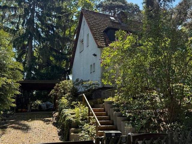 Authentisches EFH mit Keller in bester Lage in Glienicke