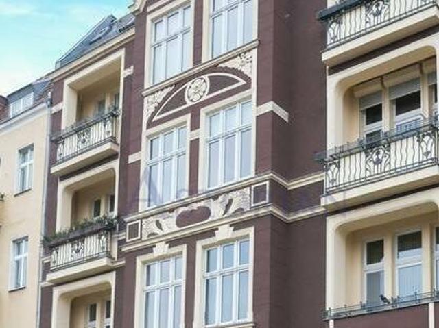Unverwechselbare Penthousewohnung mit einer luxuriösen Einbauküche