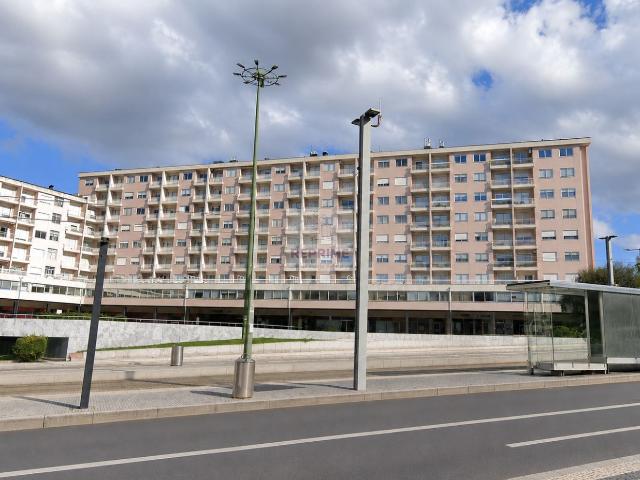 USADO | APARTAMENTO T5 | TERRAÇO 27m2 | LUGAR DE GARAGEM | CENTRO | VILA NOVA DE GAIA