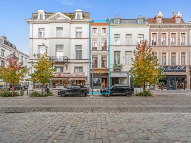 Usage mixte à vendre pour 139000 euro avec 4 chambres à coucher