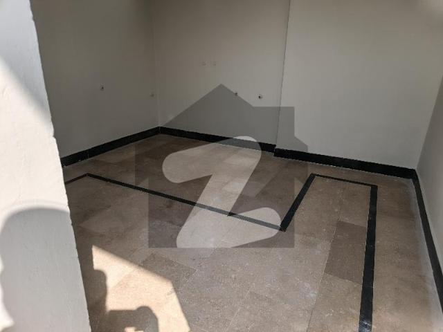 Used corner House tile flooring For Sale in G. 13/2 G 13