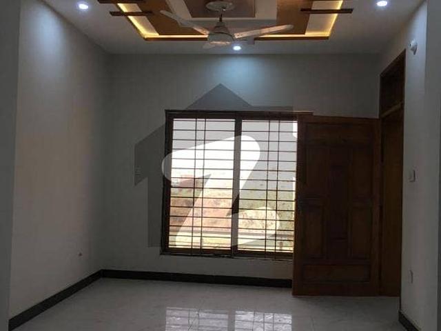 Used House Available For Sale In I 14 Ideal Location Demand 2.35 Crore