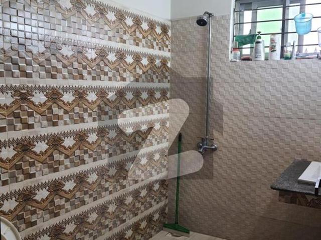 Corner 22 marla used house zate construction Nasheman e Iqbal Phase 2
