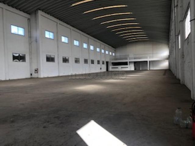 Usine 4500 mètre à louer avec une hauteur 14 mètre