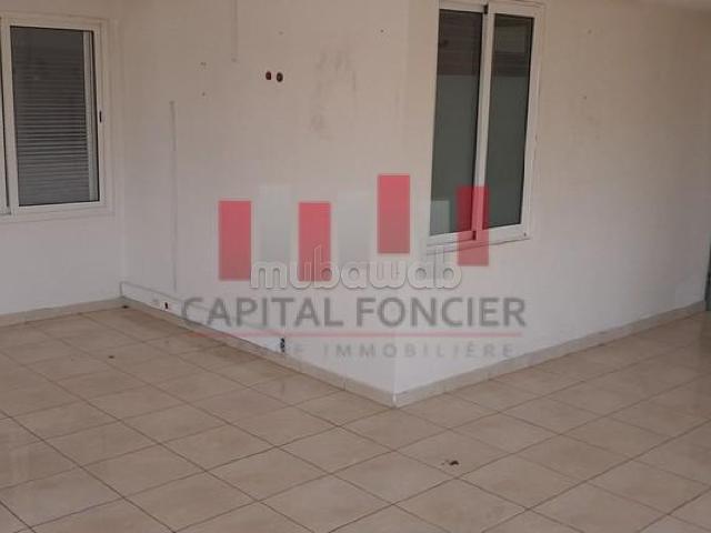 Usine industrielle de 2500 m2 de surface utile a la location a bouskoura oulad saleh