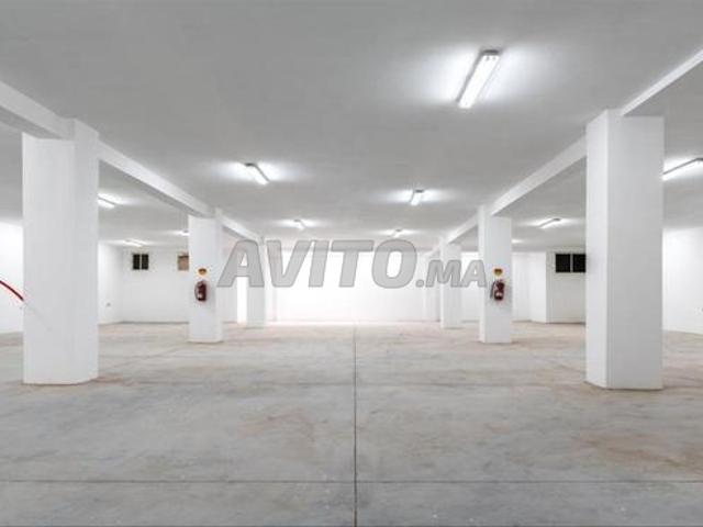 Usine Sur 3 Niveaux En location