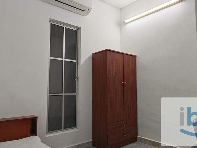 USJ2 house quiet, next to playground – fully furnished, air cond room posted by owner