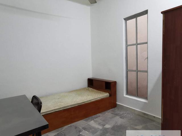 USJ2 house quiet, next to playground – fully furnished room posted by owner