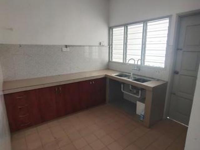 Usj 11 double storey house
