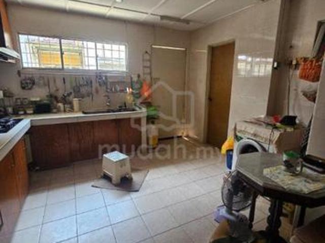 USJ 14 Subang Jaya Double Storey Terrace House Near LRT Station Sale