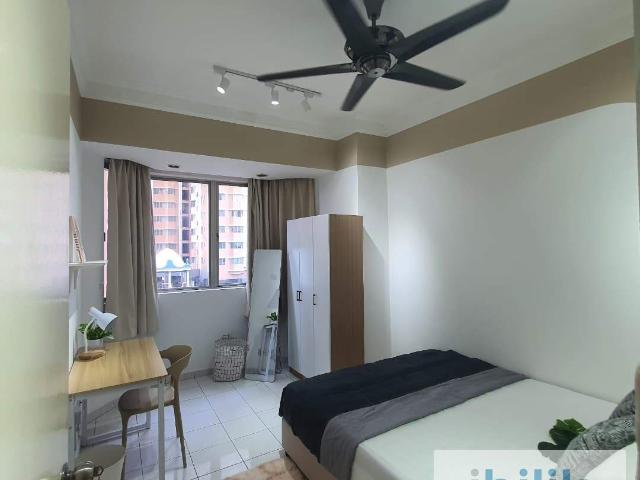 USJ 19. 5 mins walk to LRT. Fully furnished. All Brand new. Move in now