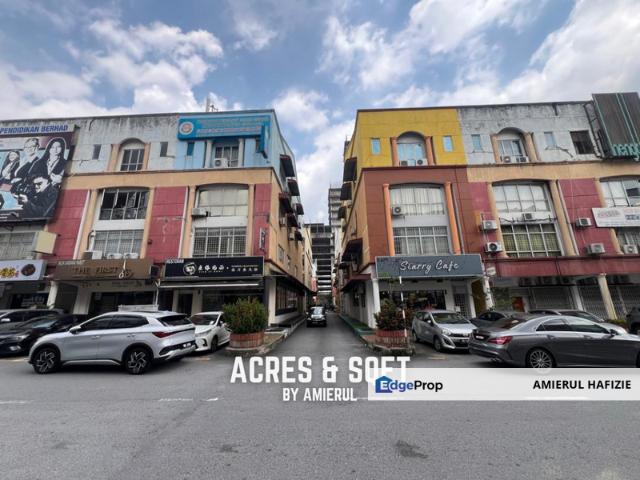 USJ 1