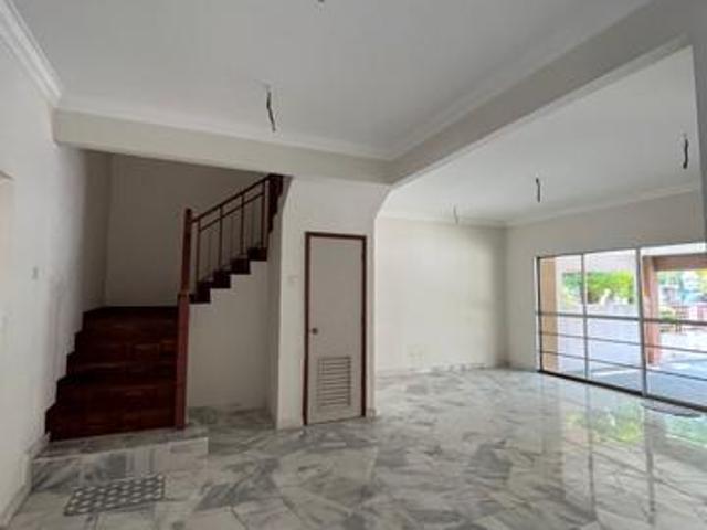 USJ 22 22x75 Gated Guarded 2 Storey Terrace House Brand New Subang