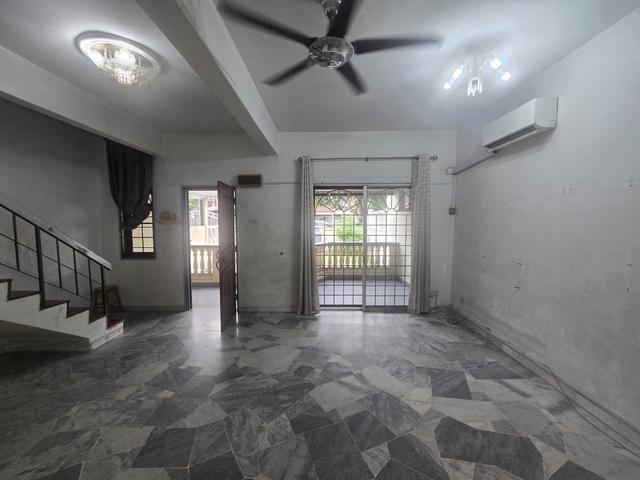 USJ 620x60 sqft Kitchen Extended 2 Storey House Near To LRT Taipan