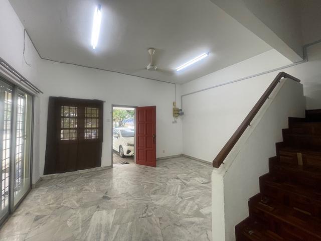 USJ 6 2s link house 22x75 opposite Taipan for sales