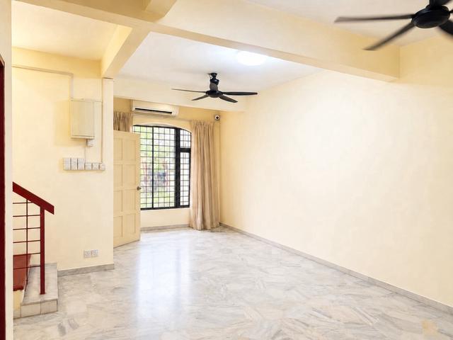 USJ 6 Subang Jaya Double Storey Terrace Near Taipan and LRT For Sale