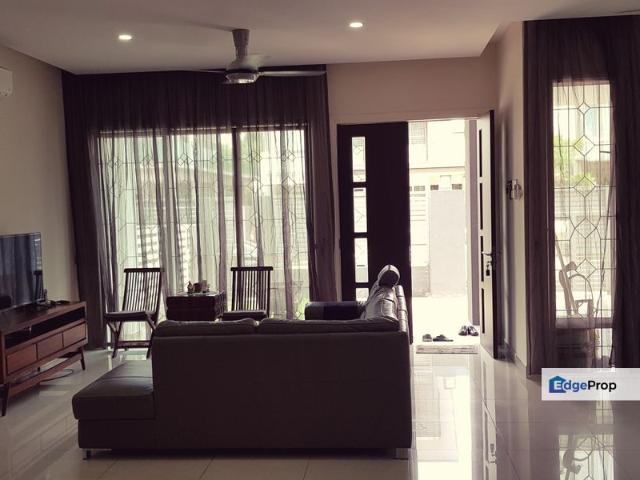 USJ Heights Bungalow For Sale
