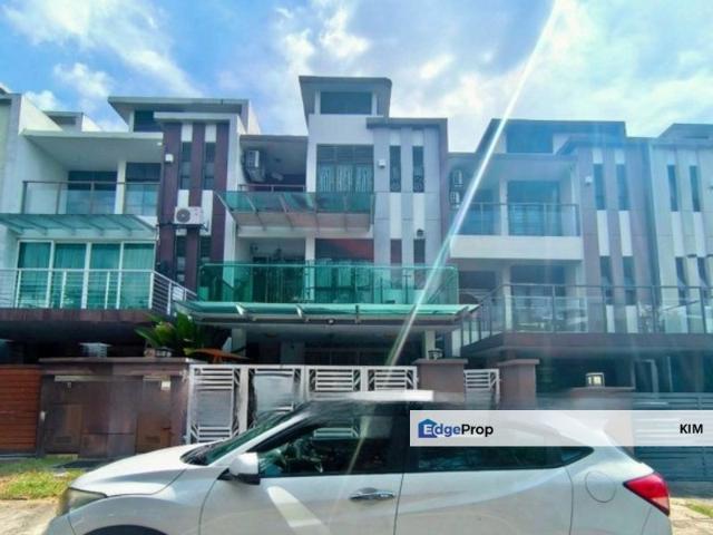 USJ Heights