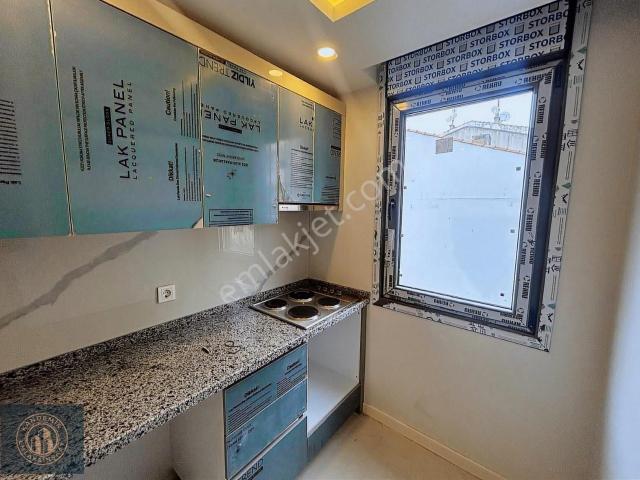 Üsküdar Merkez Nevçarşı Yanında 2+1 Otoparklı Daire