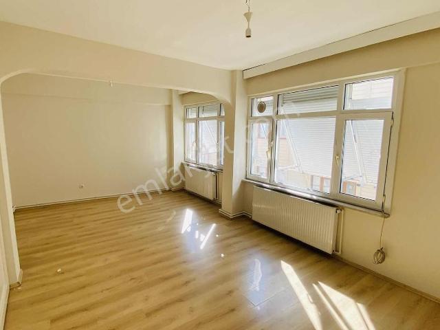 Üsküdar Merkezde 1+1 Kiralık Daire