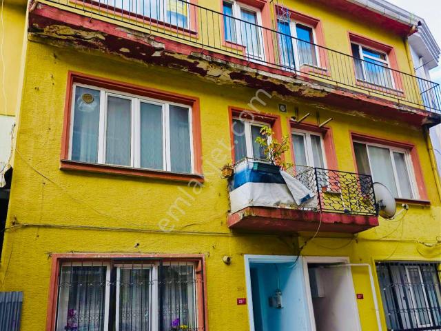 Üsküdar Mimar Sinan Mahallesi’nde Satılık 2+1 Daire