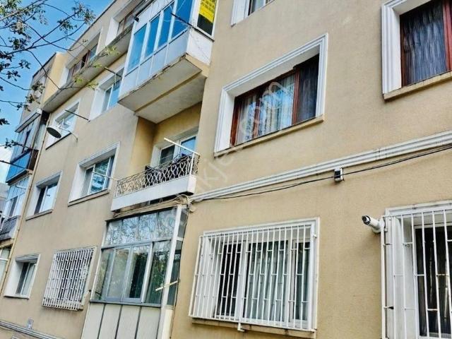 Üsküdar Aziz Mahmut Hüdayi’de Merkezi Konum 2+1 Satılık Daire – Yüksek Kira Getirili