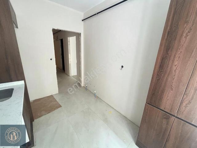 Üsküdar Altunizade Site Bahçekatı 1+1 Net 60 M2 Satılık