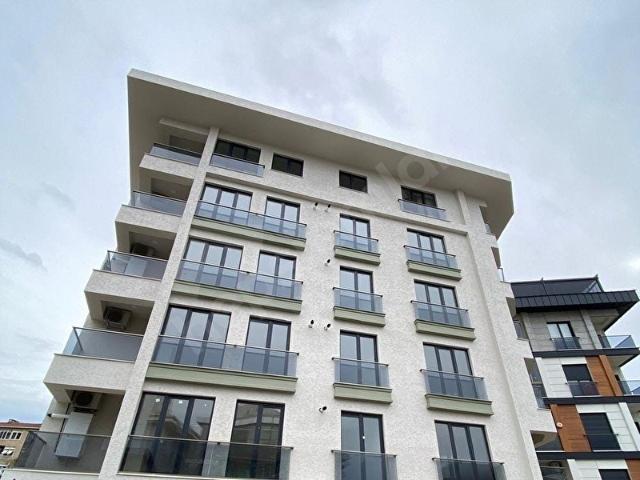 Üsküdar Bahçelievler 'De Sıfır Merkezi Konumlu 2+1 Kiralık Daire