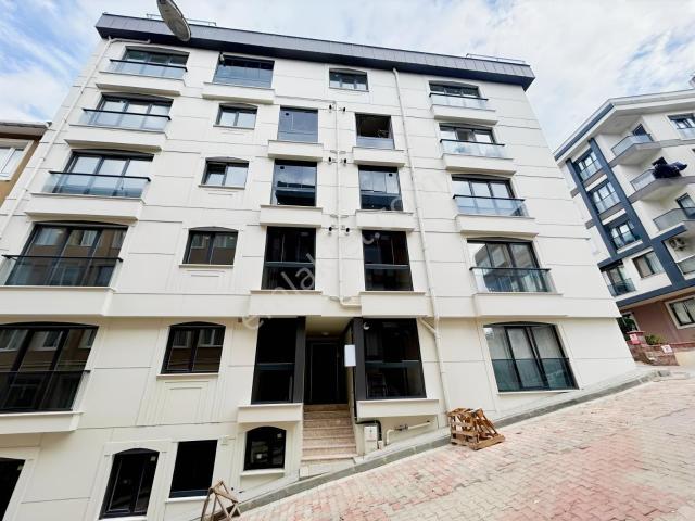 Üsküdar Fıstıkağacında Merkezi Konum 3+1 117 M2 Satılık Daire