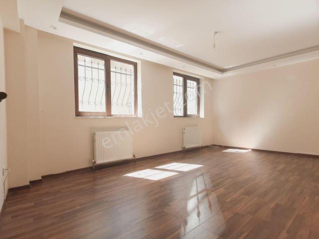 Üsküdar Ferah Mah Teraslı 2+1 Kiralık Daire Ent@ Eml@k