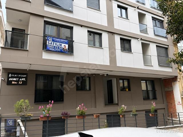 ÜSKÜDAR LİBADİYE DE SATILIK 2+1 DAİRE