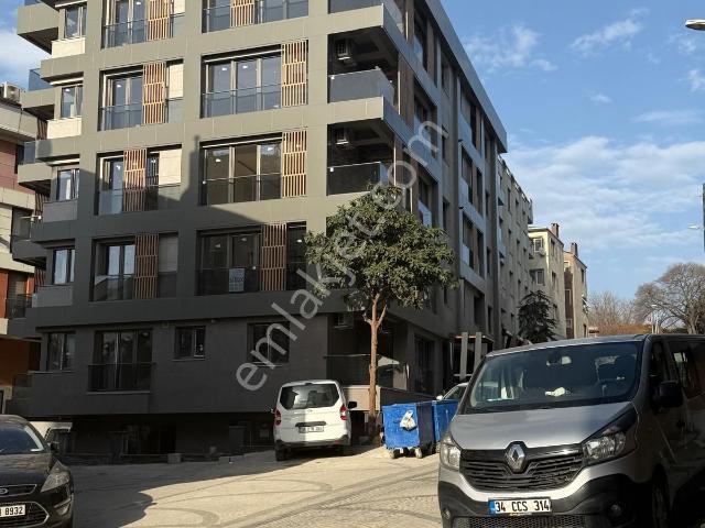 Üsküdar Salacakta 3+1 110 M2 Bahçeli Sıfır Otoparklı Daire