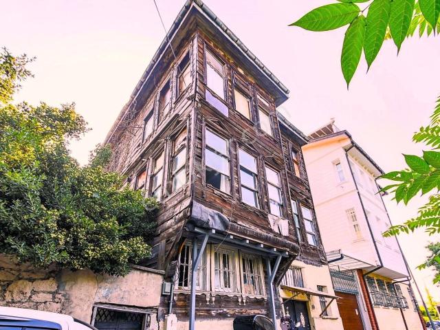 Üsküdar Salacak Yalıboyu Satılık Ahşap Köşk