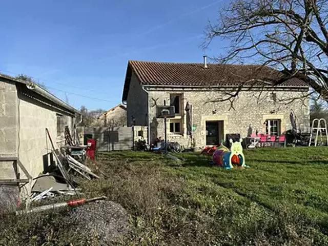 Usson du Poitou 86350 Achat / Vente maison 7 pièces t7