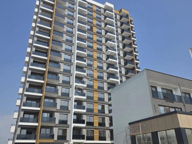 Üstünkentten Çeşmeli'de Havuzlu Sitede Yazlık Sıfır Satılık 1+1