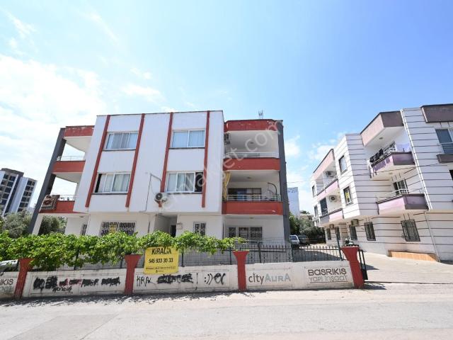 Üstünkent'ten Çiftlikköy Merkezde İçi Yenilenmiş Geniş 2+1 Daire
