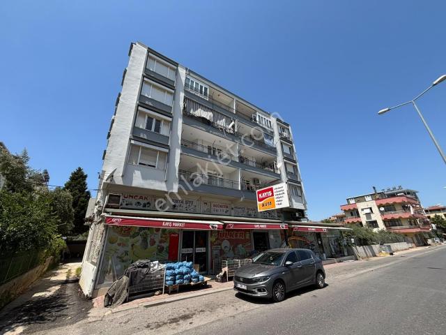 Usta Gayrimenkul'den Kiralık Cadde Üzerinde 3+1 Temiz Daire