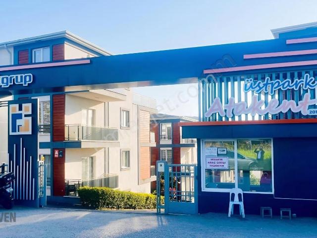 Üstpark Atakent Sitesinde Satılık Özel Tasarım 3+1 Çatı Dubleks