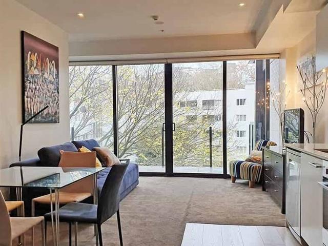 Upmarket Furnished Apartment with Carpark