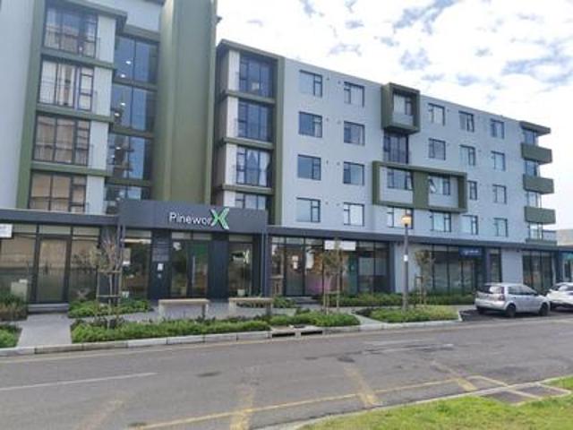 upmarket one bedroom apartment in pi.