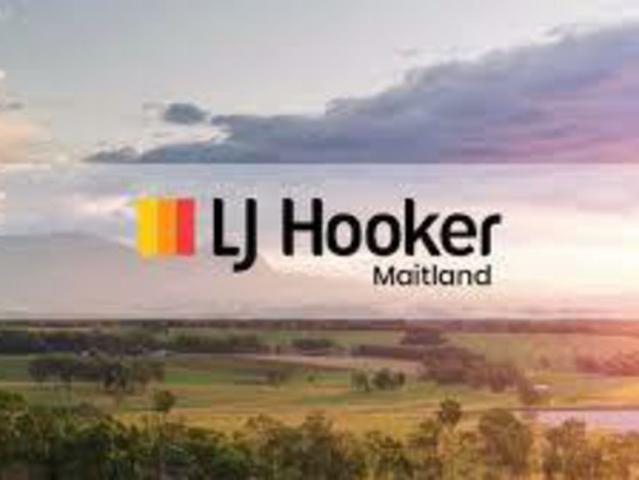 Updated Duplex in Quiet Location!